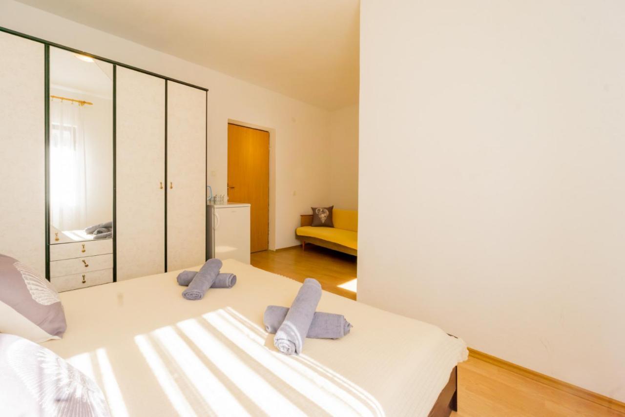 מטינה Apartment And Room Bacic מראה חיצוני תמונה